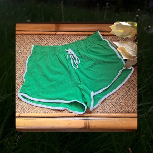 ✪✪✪ Green Booty Shorts - Picture 1 of 2